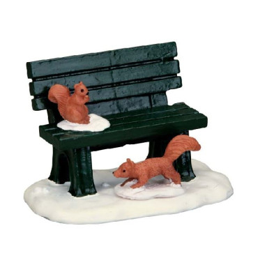 PARK BENCH IN WINTER